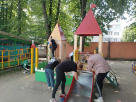 Лето - пора ремонтных работ в детском саду Лето - пора ремонтных работ в детском саду.